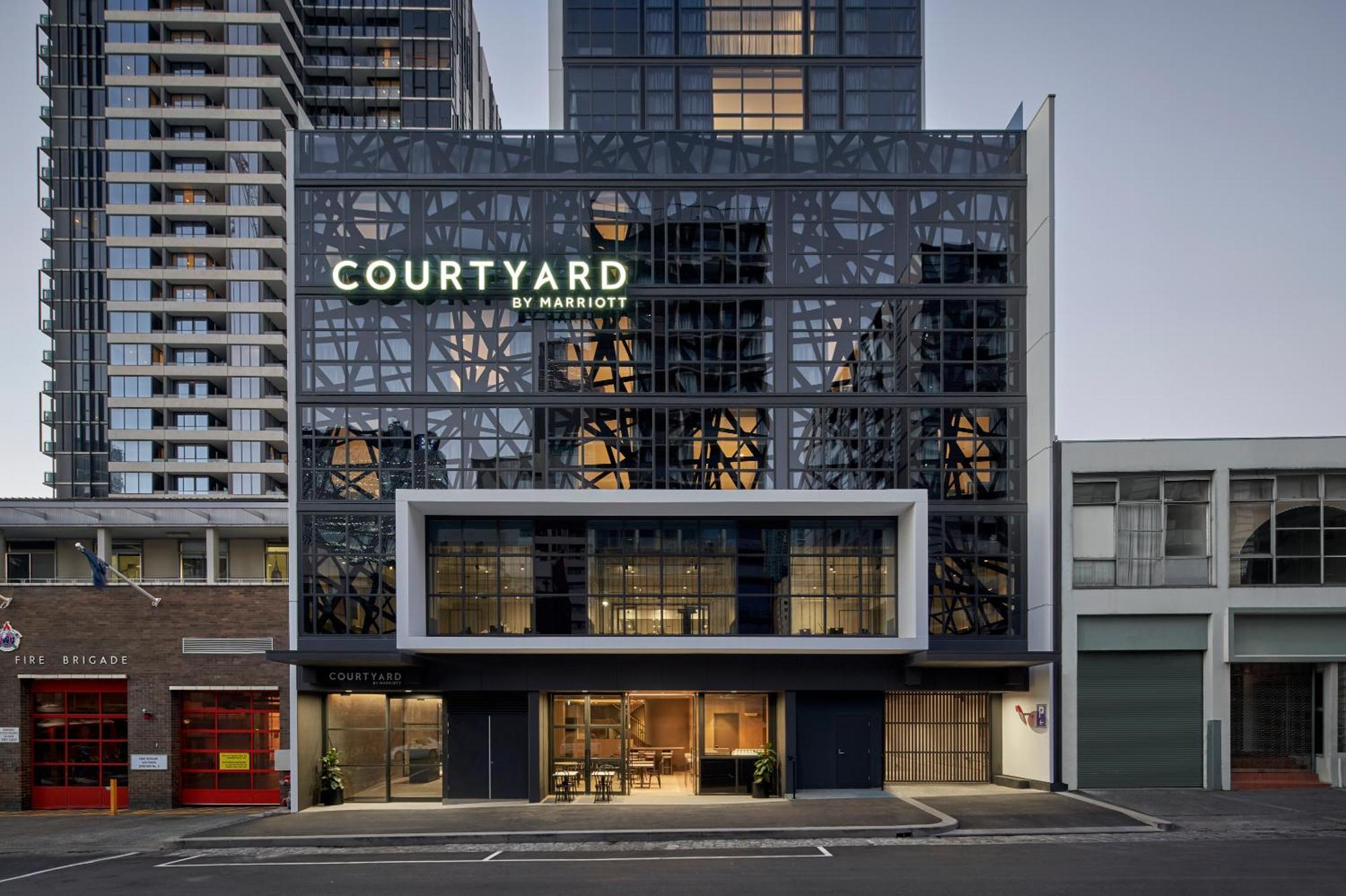 Courtyard By Marriott Melbourne Flagstaff Gardens Hotel Exterior photo